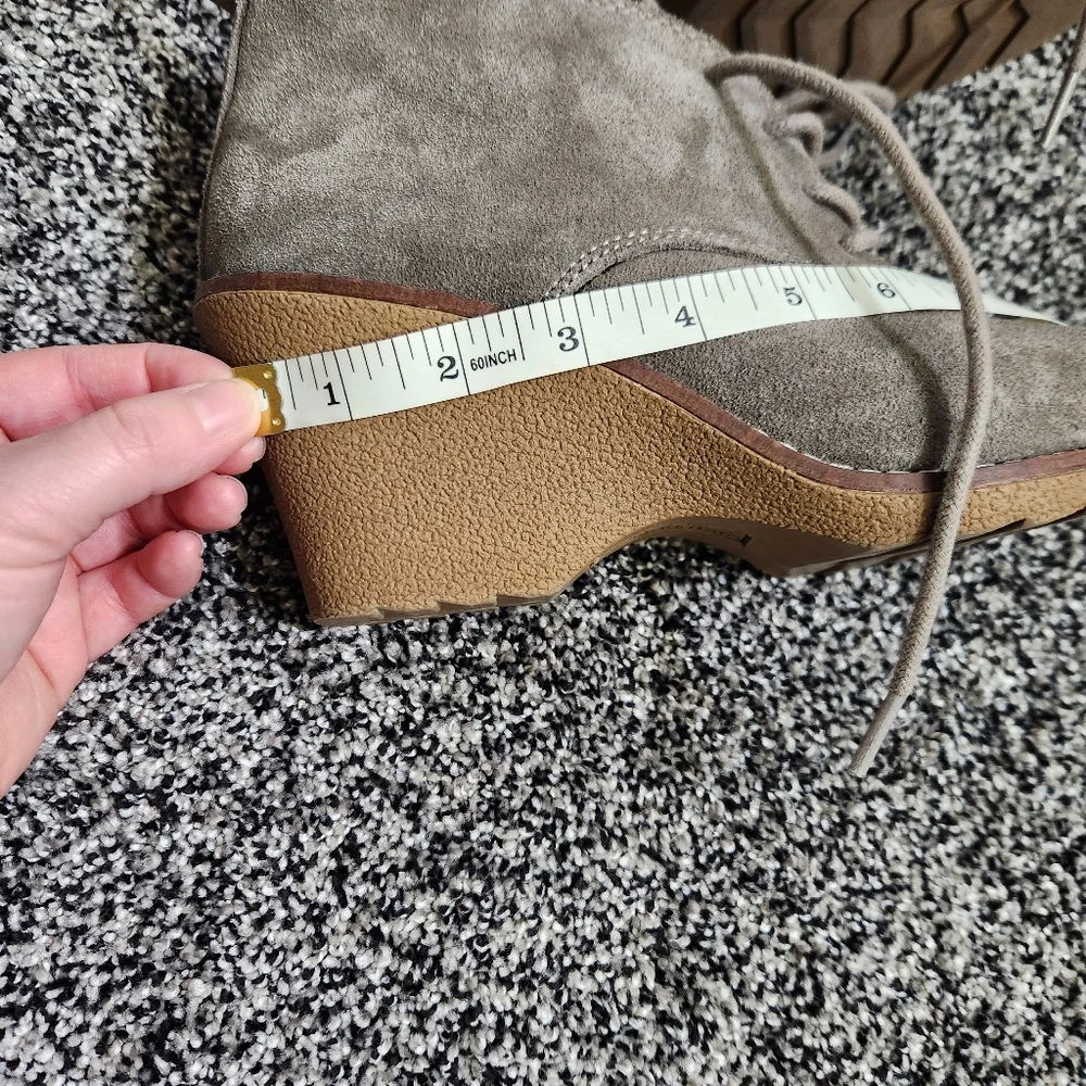 White Mountain Suede Women’s Size 8‎ Booties Wedge Gray Lambert Ankle Boots Fall
